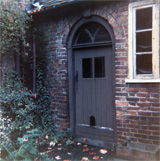 P10537